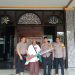 Polsek Jatisampurna Aksi Bersih-Bersih dan Salurkan Alat Kebersihan ke Masjid Attaqwa Lewat Program Bang Jasri