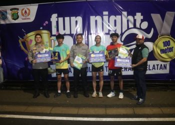 Ribuan Warga Antusias Saksikan Fun Night Run Polres Tangerang Selatan
