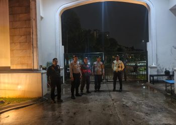 Patroli Blue Light dan Operasi Cipta Kondisi Polsek Serpong Jelang Sahur