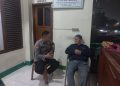 Pererat Silaturahmi dengan Warga, Bhabinkamtibmas Kebon Kacang Sholat Subuh Berjamaah di Masjid Al Barokah