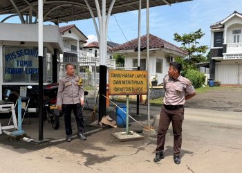 Bhabinkamtibmas Jatikarya Intensifkan Patroli Dialogis dan Pengecekan Rumah Kosong Ditinggal Mudik