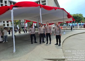 Patroli Jalan Kaki di Masjid Istiqlal, Polisi Pastikan Keamanan Jamaah Tetap Kondusif