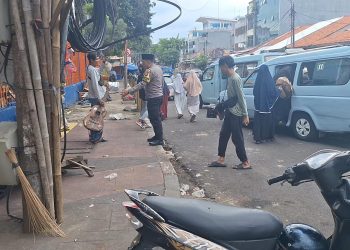 Bhabinkamtibmas Kelurahan Gelora Berikan Imbauan Kamtibmas kepada Anak Punk di Kawasan Pasar Palmerah