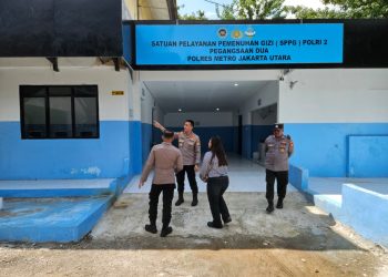 Wakapolres Metro Jakarta Utara Cek Operasional SPPG Polri 1 di Pegangsaan Dua