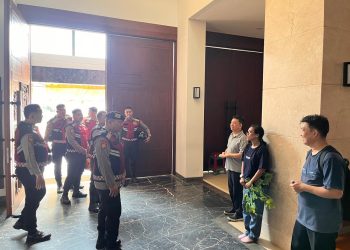 Polres Metro Bekasi Hadirkan Rasa Aman, Patroli Pelayanan Ibadah Paskah Berjalan Humanis dan Kondusif