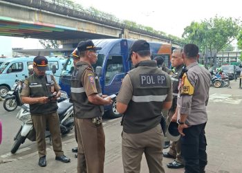 Sinergi Polsek Tebet dan Satpol PP Tertibkan Wilayah, Wujudkan Kamtibmas Kondusif di Tebet Timur