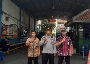 Jumat Agung Aman “Kapolsubsektor Mangga Dua Selatan Siaga” Missa Berlangsung Aman