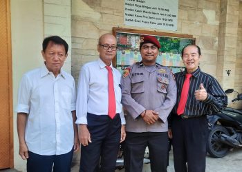 Polisi Amankan Kebaktian Paskah di Gereja Pantekosta Rahmat Karang Anyar