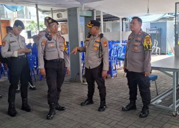 Kapolsek Sawah Besar Pimpin Pengamanan Jumat Agung di Gereja Katedral, Cek Personil Di Lapangan