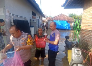 Patroli Jalan Kaki KRYD Polsek Cisauk Jaga Kondusifitas Wilayah Perumahan Bermis