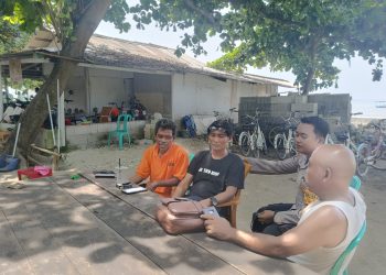 Bhabinkamtibmas Pulau Pari Aktif Sambangi Warga, Sosialisasikan Layanan Polri 110 Gratis 24 Jam