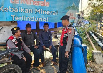 Polsek Tambelang Sosialisasikan Layanan 110 Saat Patroli Dialogis di Kecamatan Tambelang