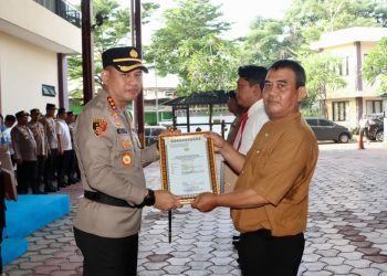 Warga Bantu Polisi Ungkap Narkoba, Polres Jakpus Beri Penghargaan