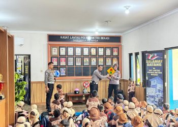 Polres Metro Bekasi Tanamkan Budaya Tertib Lalu Lintas Sejak Dini Lewat Program Polisi Sahabat Anak