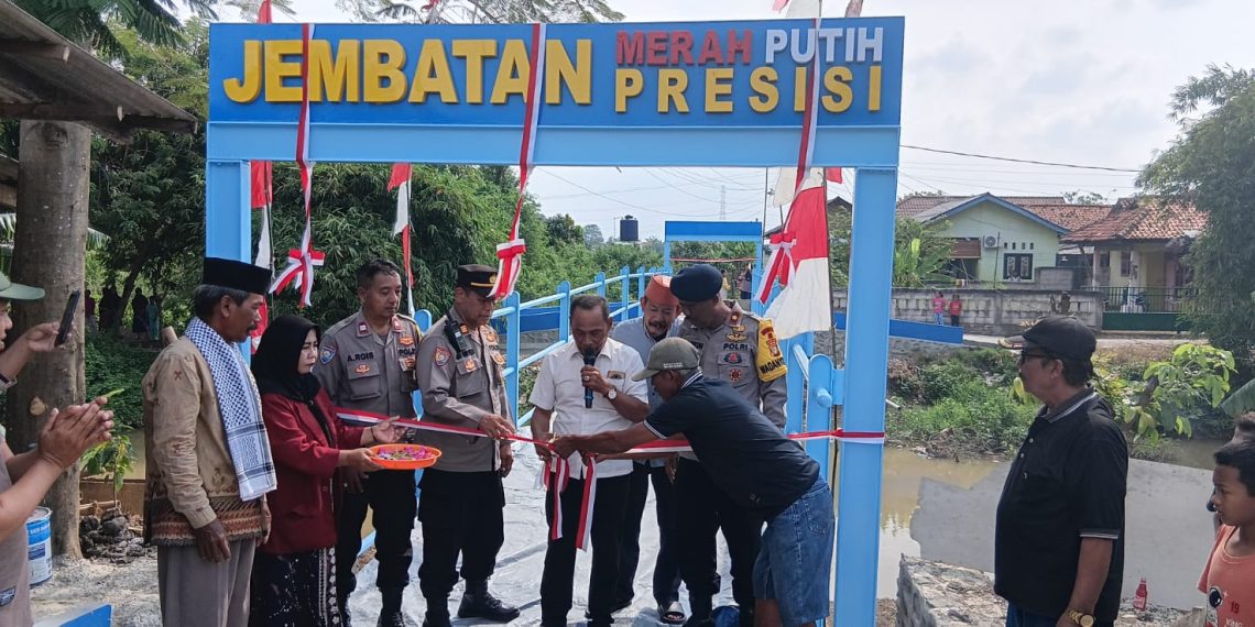 Polsek Cikarang Timur Amankan Peresmian Jembatan Merah Putih Presisi Polri di Desa Karangsari