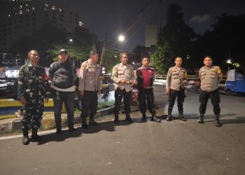 Polisi Sambangi Pos Satkamling di Senen, Warga Diimbau Perketat Keamanan Lingkungan
