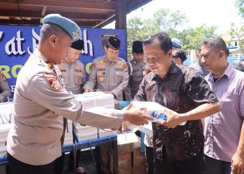 Jum’at Berkah Kadivpropam Polri di Polres Kepulauan Seribu, 230 Paket Nasi Dibagikan kepada Masyarakat