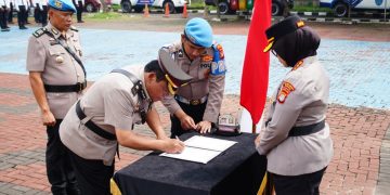 Melepas dengan Hormat, Menyambut dengan Amanah di Polres Metro Bekasi