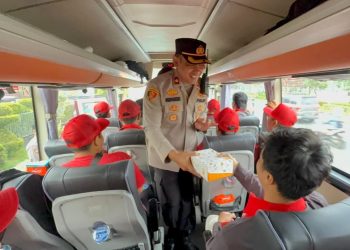 Ratusan Massa GSPMII Berangkat ke Monas, Pengamanan Humanis Polisi Jaga Situasi Kondusif