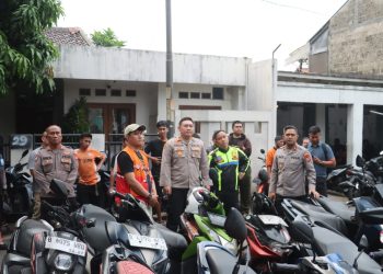 Polres Tangsel Amankan Nobar Persija vs Persib di Pondok Cabe Ilir, Ratusan Suporter Hadir Tertib