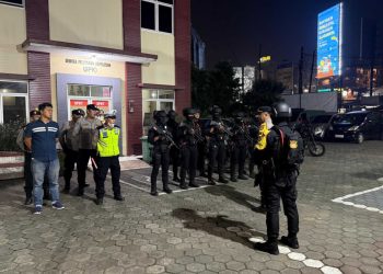 Brimob Metro Jaya Amankan 4 Remaja dan Miras Saat Patroli Malam di Pamulang