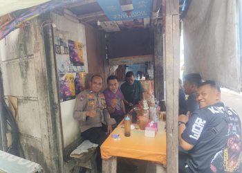 Bhabinkamtibmas Menteng Dalam Sambangi Warga dan Sampaikan Himbauan Kamtibmas di Patra Kuningan