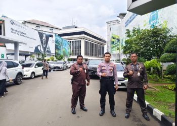 Personel Samapta Polsek Tebet Laksanakan Patroli Dialogis Bersama Security Perkantoran di Jl. Prof. Dr. Soepomo