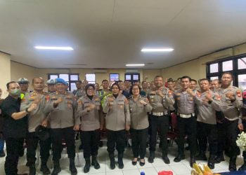 Penguatan Soliditas dan Pelayanan Publik, Kapolres Metro Bekasi Beri Arahan Langsung di Polsek Tambun Selatan