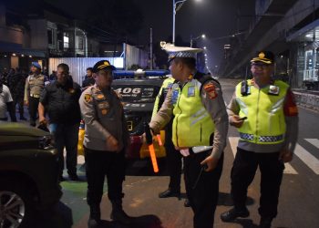 Polres Metro Jakarta Selatan Gelar Razia Antisipasi Kejahatan Jalanan dan Tawuran di TL Al Azhar Kebayoran Baru