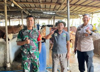 Jelang Idul Adha, Bhabinkamtibmas Bantargebang Jaga Lapak Hewan Kurban dari Penipuan dan Hipnotis