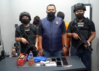 POLDA METRO JAYA MENGAMANKAN SEPASANG KEKASIH PENGEDAR NARKOBA DI JAKARTA BARAT
