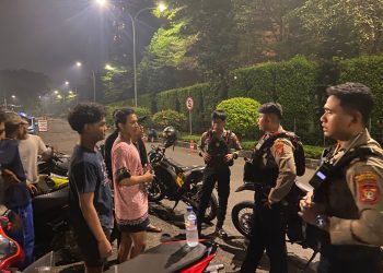 TEAM PATROLI PERINTIS PRESISI POLRES METRO JAKARTA SELATAN INTENSIFKAN PATROLI ANTISIPASI TAWURAN DAN KEJAHATAN JALANAN