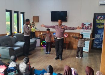 Polisi Sahabat Anak, Satlantas Polres Metro Bekasi Tanamkan Budaya Tertib Berlalu Lintas Sejak Dini