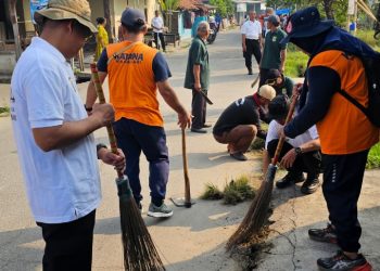 Polsek Cikarang Barat Gelar Kerja Bakti Sambut Hari Bhayangkara ke-80