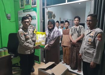 Santunan Anak Yatim “Jumat Berkah” Polsek Medansatria di Asrama Cinta Yatim dan Dhu’afa