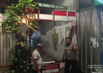 Bhabinkamtibmas Duren Tiga Gelar Sambang Dialogis dan Cooling System di Dini Hari