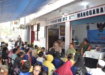 JAGA JAKARTA ON THE SPOT DI KELURAHAN MANGGARAI, KAPOLRES JAKSEL AJAK WARGA PERKUAT SINERGI CEGAH TAWURAN DAN GANGGUAN KAMTIBMAS