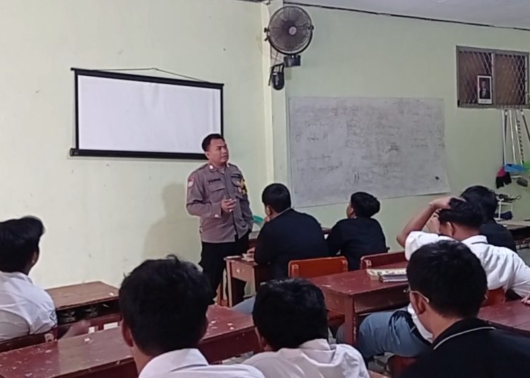 Jaga Jakarta On The Spot Bhabinkamtibmas Polsek Medansatria Himbau Pelajar SMK Ekuin
