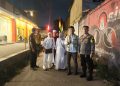 BHABINKAMTIBMAS LAKSANAKAN PENGAMANAN PAWAI PERAYAAN 1 MUHARAM 1448 H DI WILAYAH JATIKRAMAT