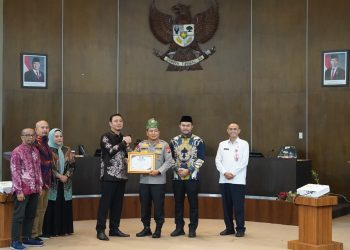 Polda Riau Raih Dua Penghargaan Keterbukaan Informasi Publik, Kapolda: Kado Istimewa Hari Bhayangkara ke-80