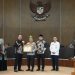Polda Riau Raih Dua Penghargaan Keterbukaan Informasi Publik, Kapolda: Kado Istimewa Hari Bhayangkara ke-80