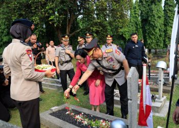 Polri Gelar Ziarah dan Tabur Bunga Jelang Hari Bhayangkara ke-80