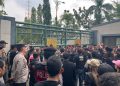 Aspirasi Tenaga Kerja Dikawal Tertib, Polres Metro Bekasi Amankan Aksi Damai LBH Harimau Raya di Disnaker