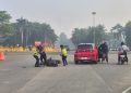 Polwan Polres Metro Bekasi Hadir Atur Lalu Lintas dan Ingatkan Keselamatan Berkendara