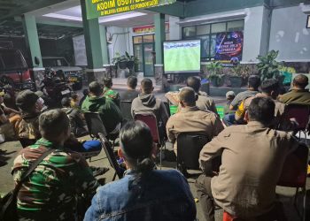 Sinergi TNI-Polri Bersama Warga, Nobar Piala Dunia Jadi Ajang Pererat Kebersamaan dan Sampaikan Pesan Kamtibmas