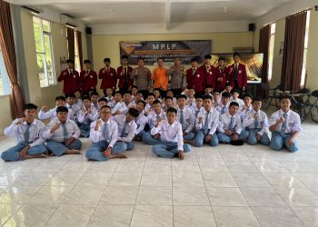 JAGA JAKARTA ON THE SPOT: Police Goes to School, Polsek Cikarang Utara Ajak Pelajar Jauhi Bullying dan Narkoba