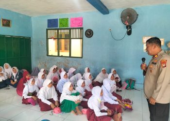 JAGA JAKARTA ON THE SPOT: Police Goes to School, Polsek Cikarang Timur Ajak Pelajar MTs Darunida Jauhi Bullying, Narkoba, dan Tawuran
