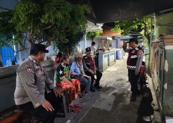 Jakarta On The Spot Dini Hari, Polsek Kepulauan Seribu Utara Gencarkan Sosialisasi Layanan Polisi 110
