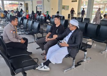 Bhabinkamtibmas Pulau Tidung Sambang Warga Lewat Jakarta On The Spot, Sosialisasikan Layanan Polri 110