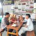 Patroli Jaga Jakarta Jaga Bekasi, Bhabinkamtibmas Tridayasakti Edukasi Warga Cegah TPPO
